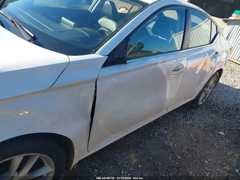 2022 NISSAN ALTIMA SR FWD