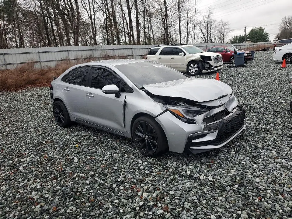 2024 TOYOTA COROLLA SE  