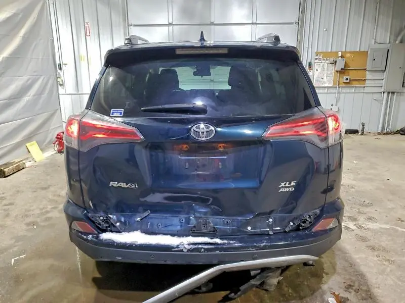 2017 TOYOTA RAV4 XLE  