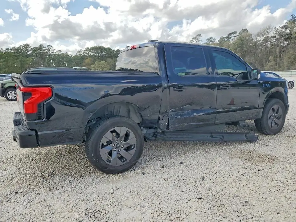 2024 FORD F150 LIGHTNING XLT  