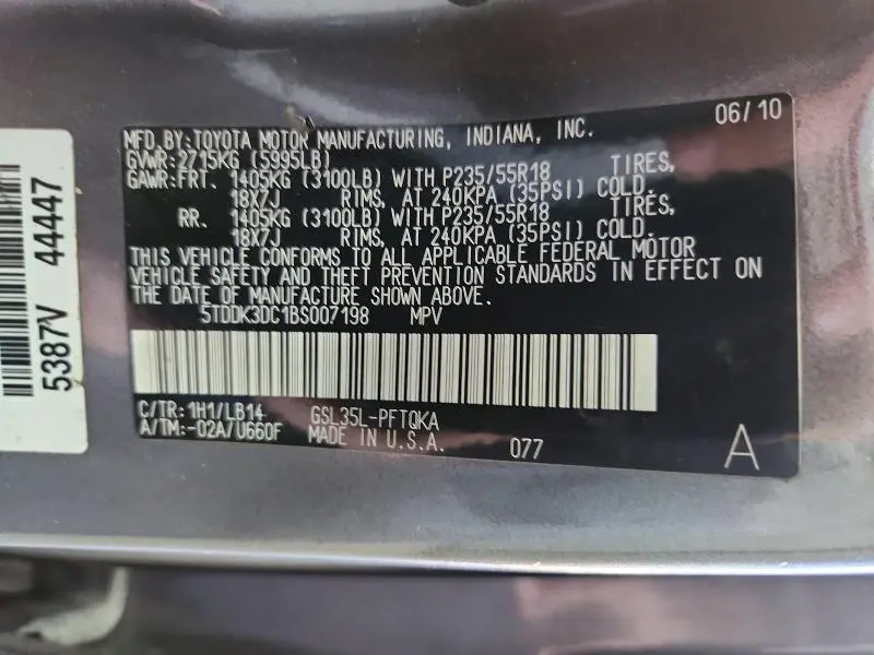 2011 TOYOTA SIENNA XLE 7-PASSENGER  
