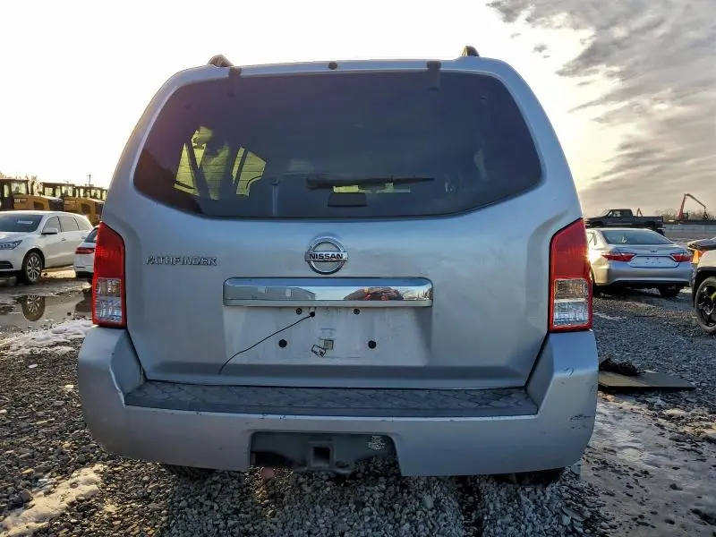 2011 NISSAN PATHFINDER S  