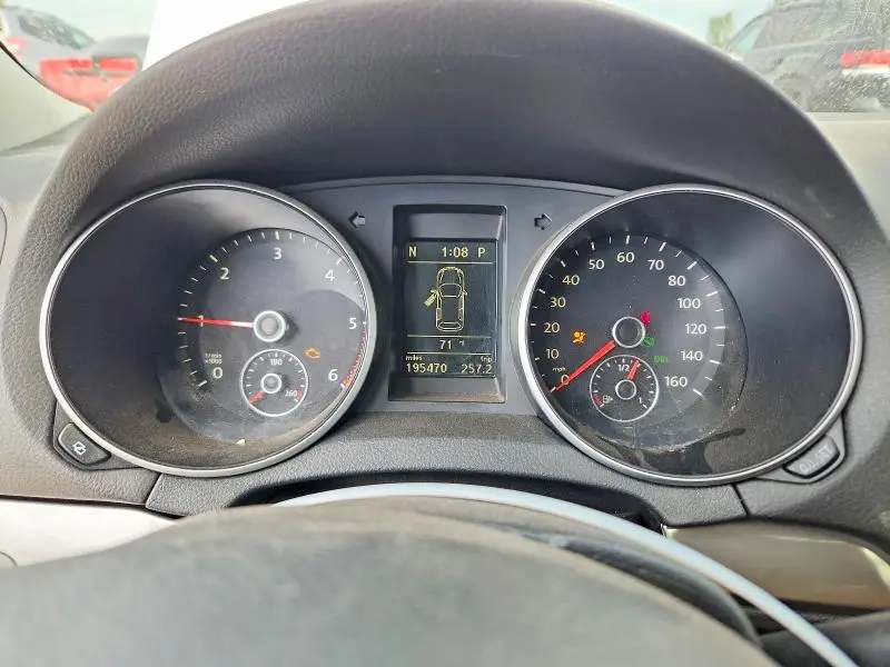 2011 VOLKSWAGEN GOLF   
