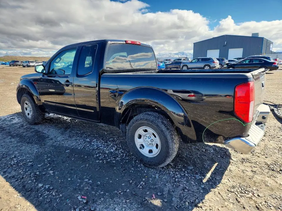 2015 NISSAN FRONTIER S  
