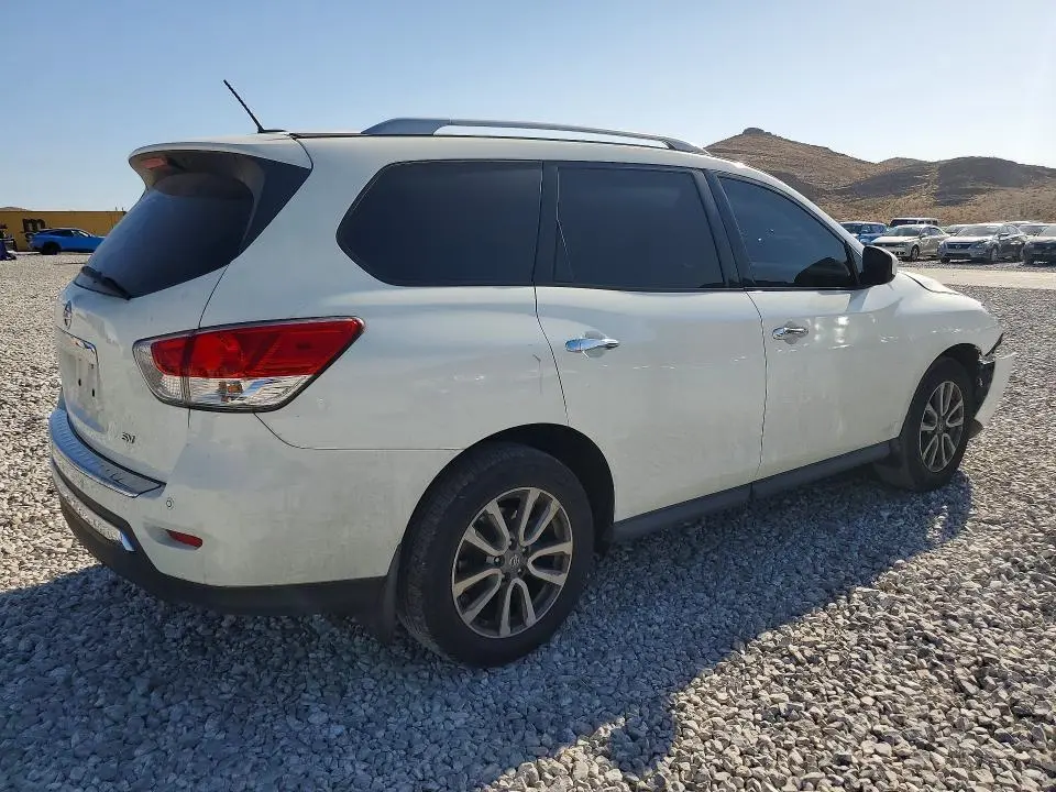 2016 NISSAN PATHFINDER SV  