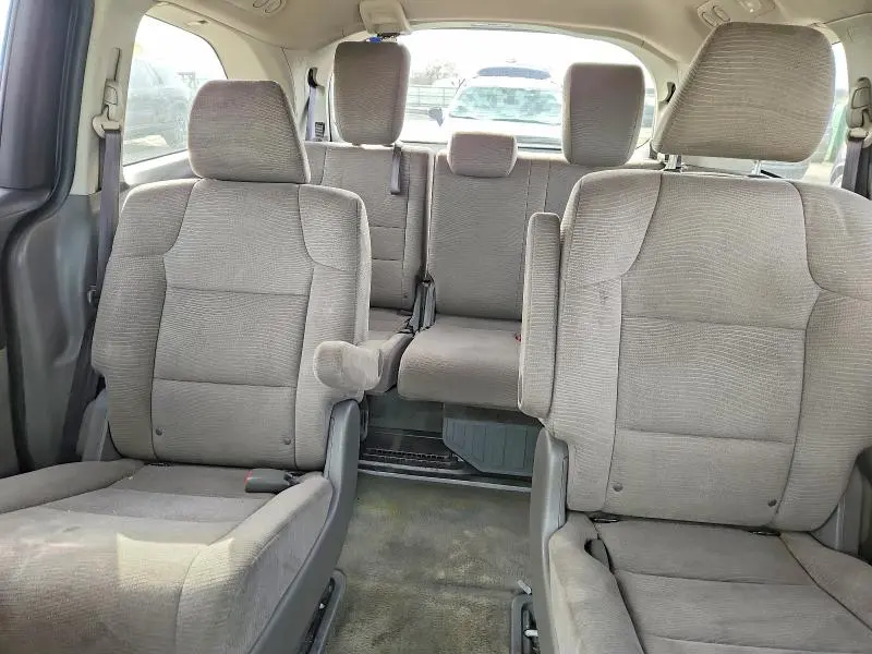 2011 HONDA ODYSSEY LX  