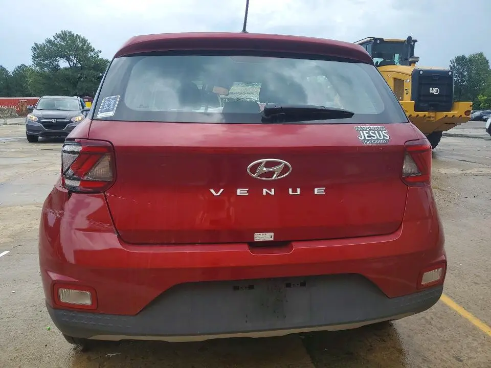 2025 HYUNDAI VENUE SE  