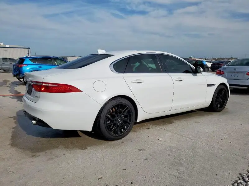 2017 JAGUAR XF PRESTIGE