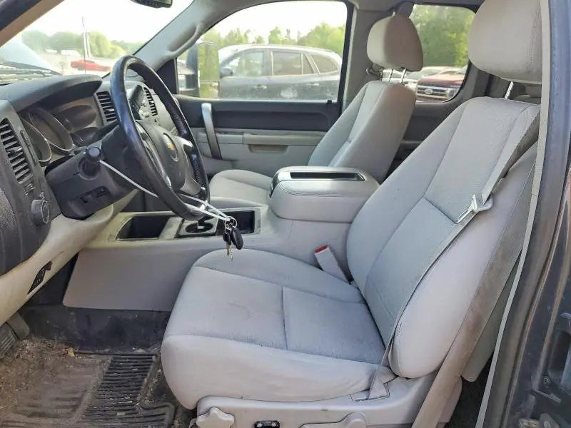 2011 CHEVROLET SILVERADO K1500 LT  