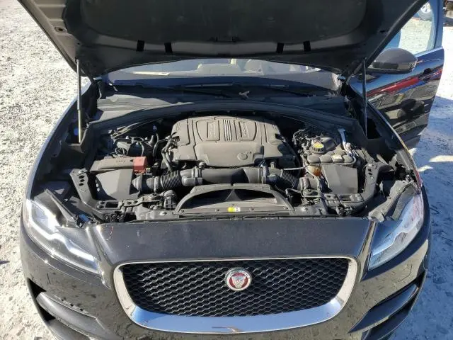 2018 JAGUAR F-PACE PRESTIGE  