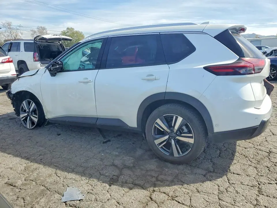 2026 NISSAN ROGUE SL  