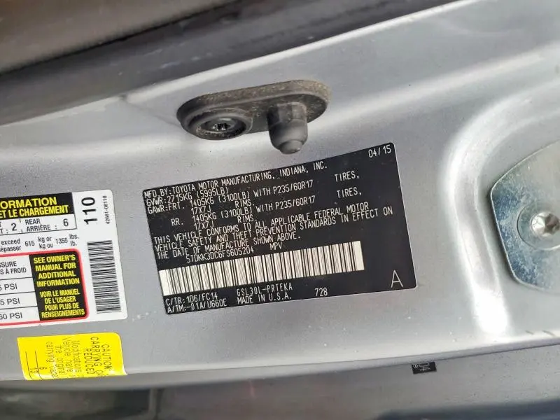 2015 TOYOTA SIENNA LE  