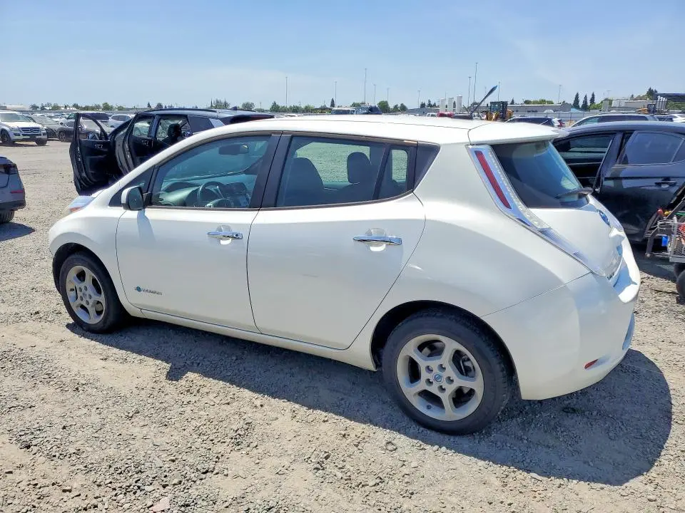 2013 NISSAN LEAF S  