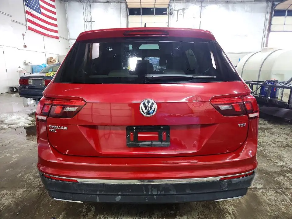 2018 VOLKSWAGEN TIGUAN SE  