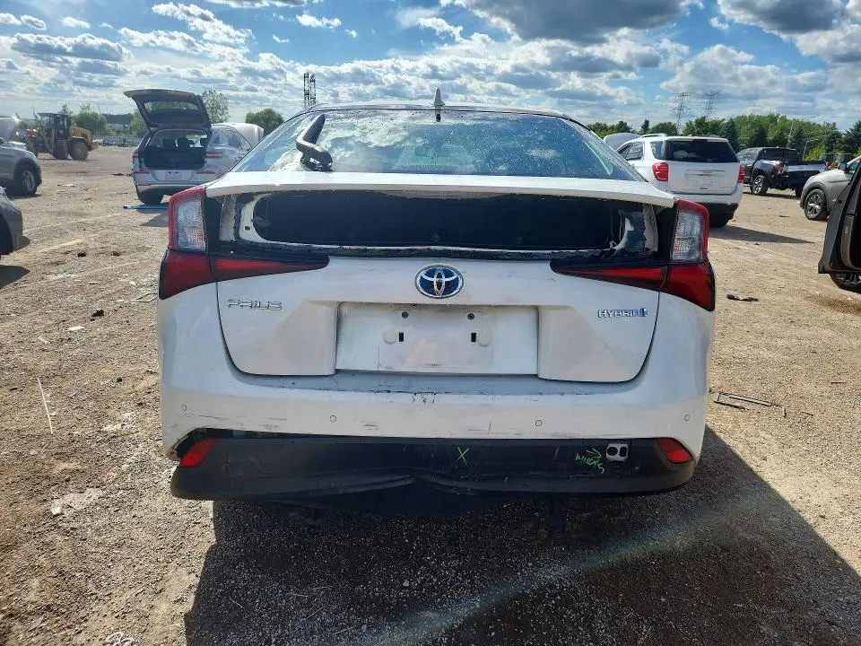 2019 TOYOTA PRIUS LE  