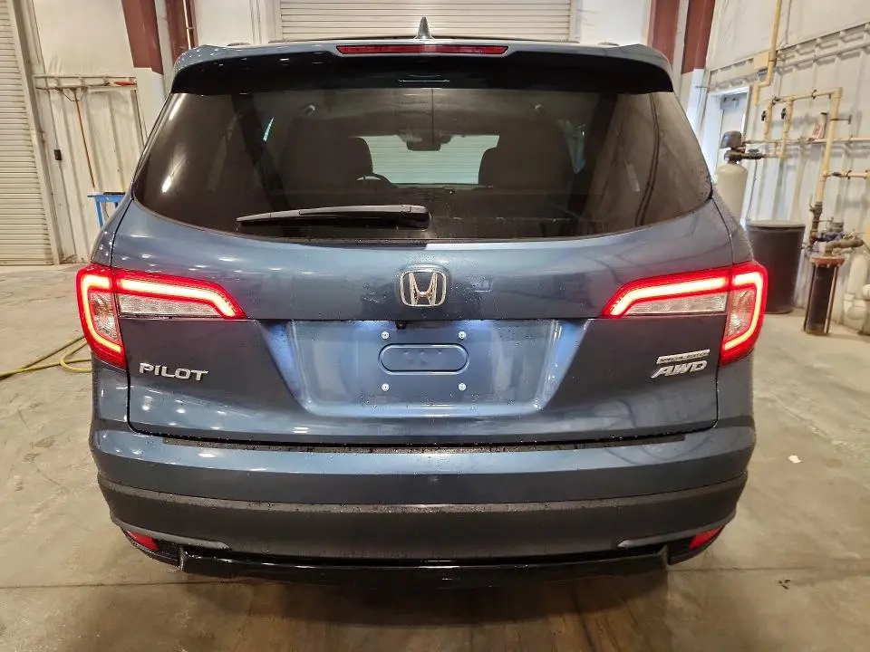2021 HONDA PILOT SE  