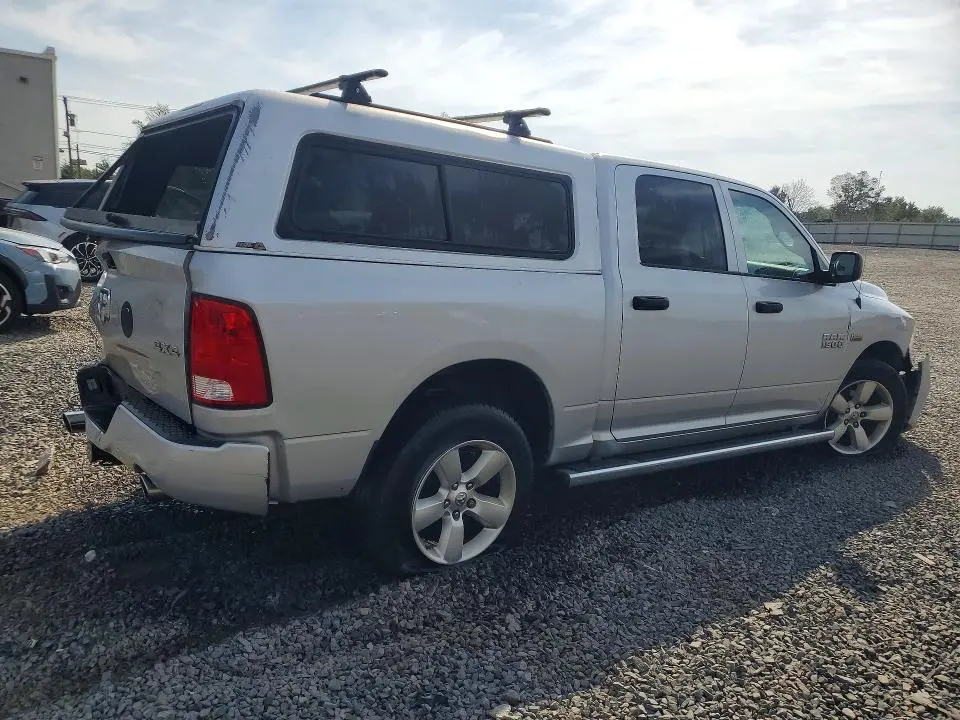 2015 RAM 1500 ST  
