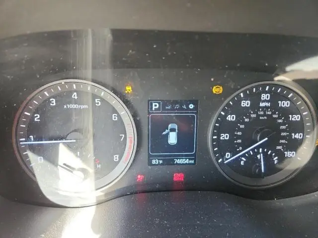 2017 HYUNDAI TUCSON SE  