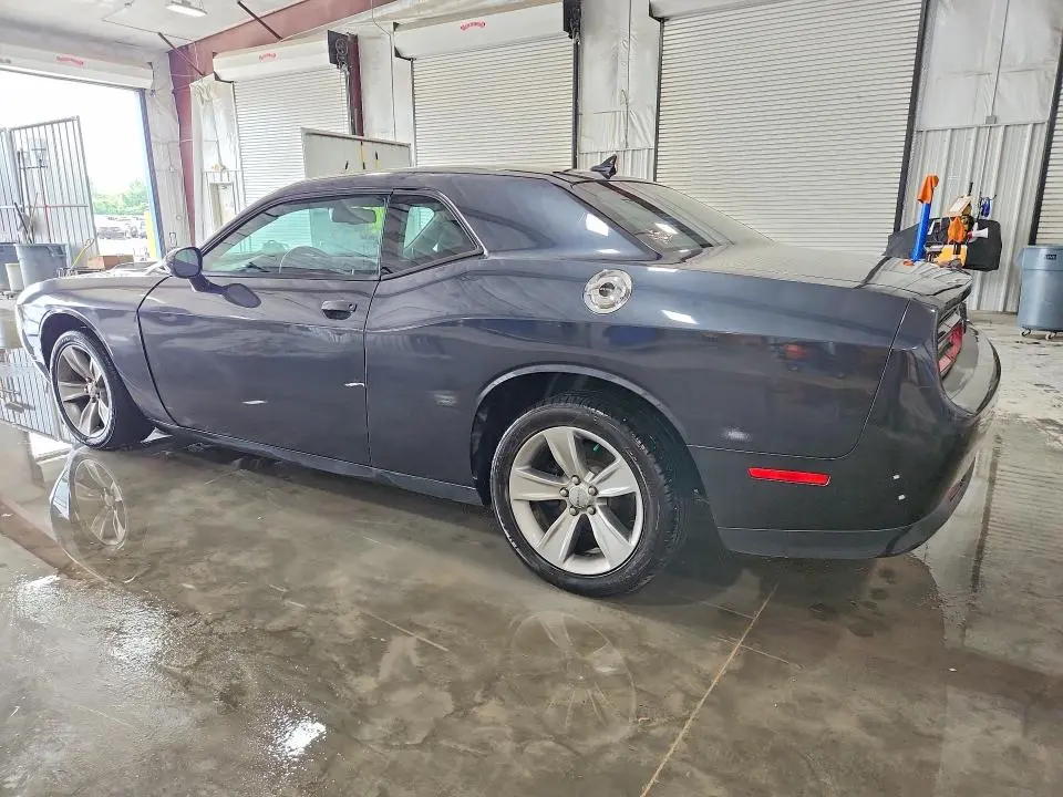 2016 DODGE CHALLENGER SXT  
