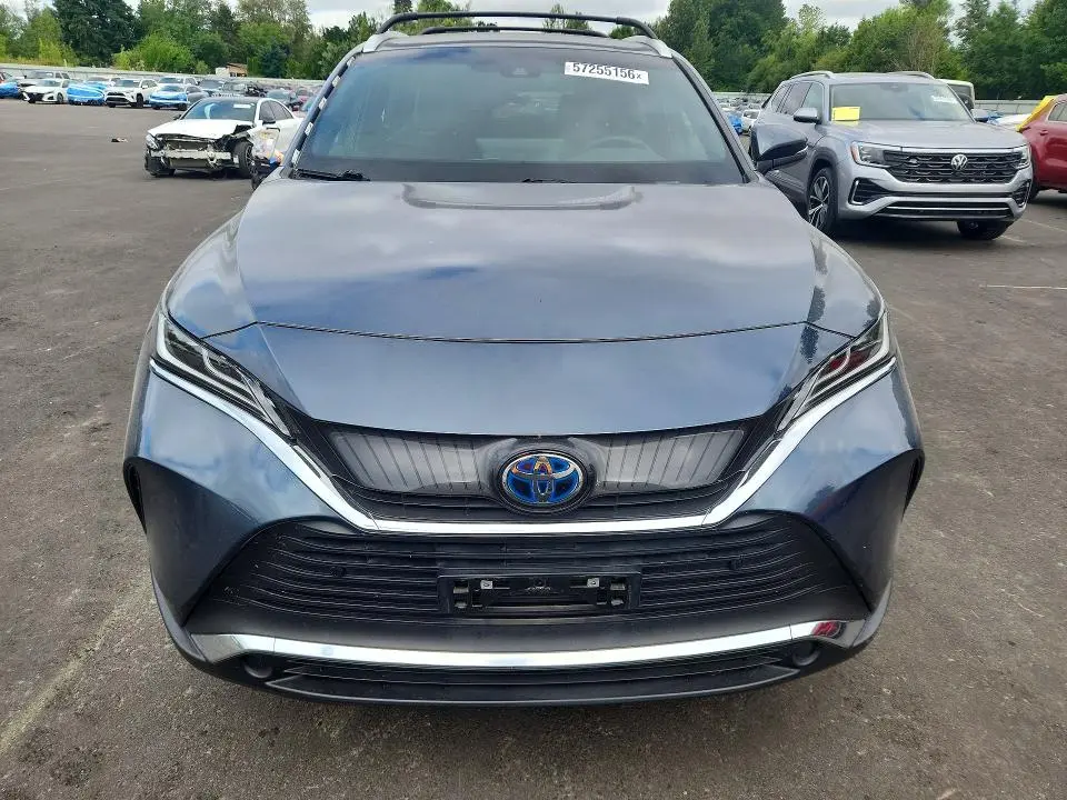 2022 TOYOTA VENZA XLE  