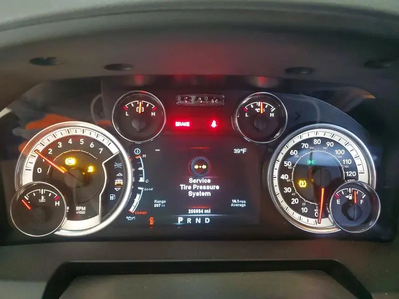 2014 RAM 1500 SLT  