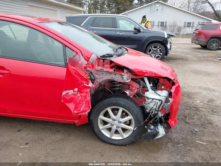 2013 TOYOTA PRIUS C FOUR