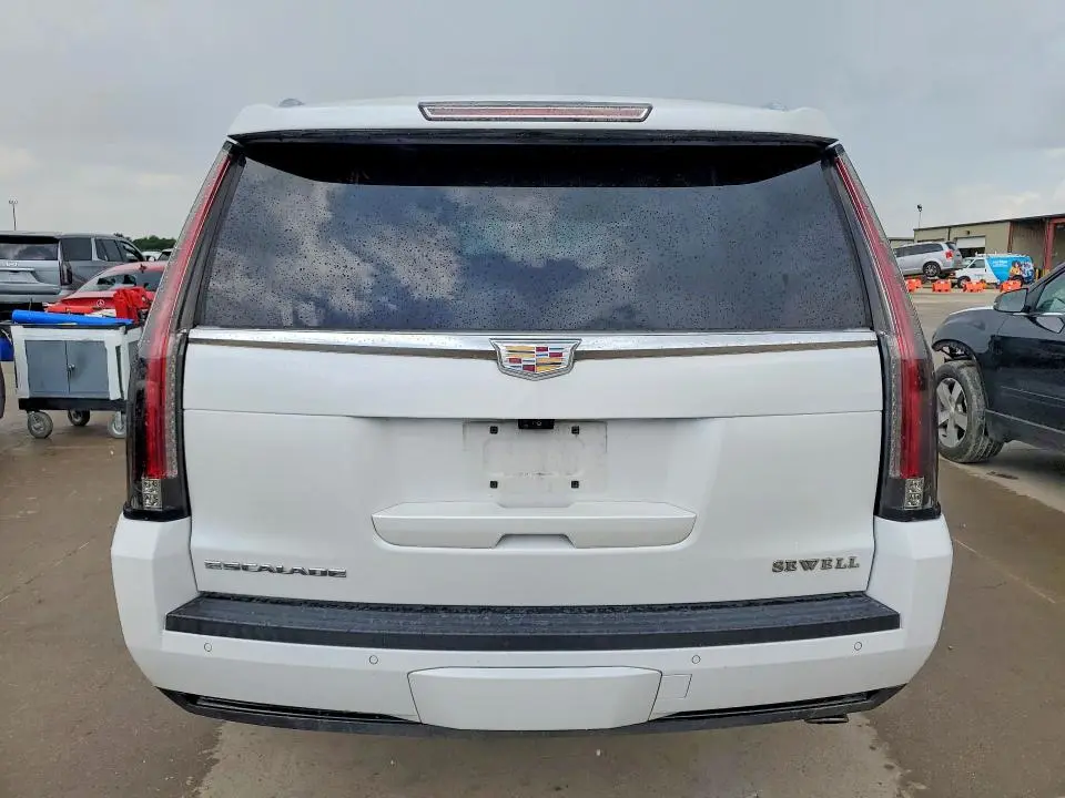 2018 CADILLAC ESCALADE PREMIUM LUXURY  