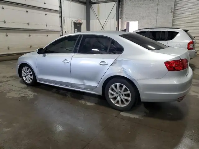 2013 VOLKSWAGEN JETTA SE  
