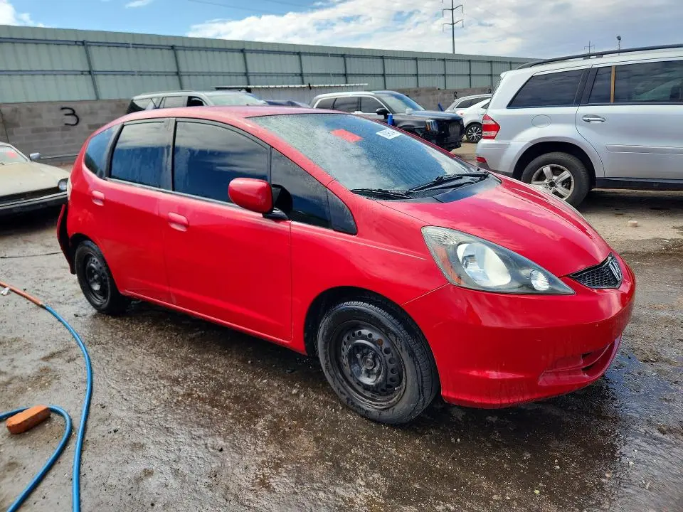 2013 HONDA FIT   