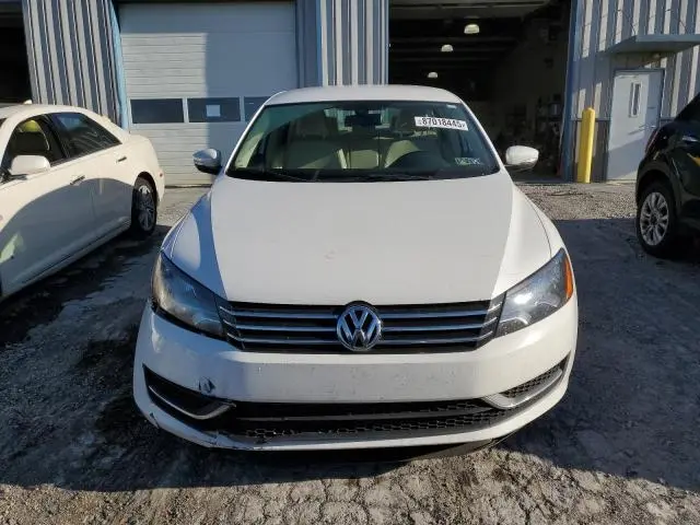 2013 VOLKSWAGEN PASSAT SE