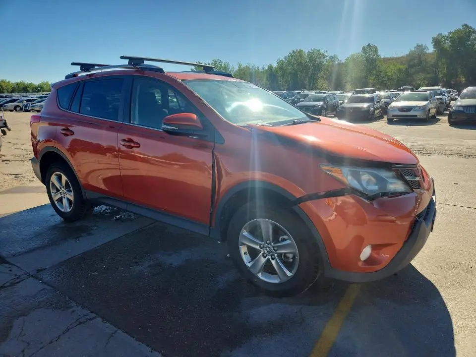 2015 TOYOTA RAV4 XLE  