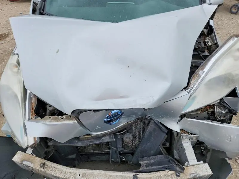 2013 NISSAN LEAF S  