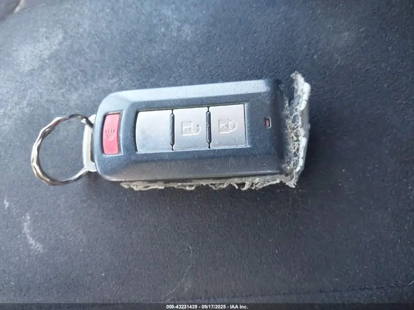 2011 MITSUBISHI OUTLANDER SE