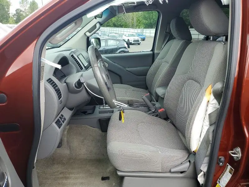 2016 NISSAN FRONTIER SV  