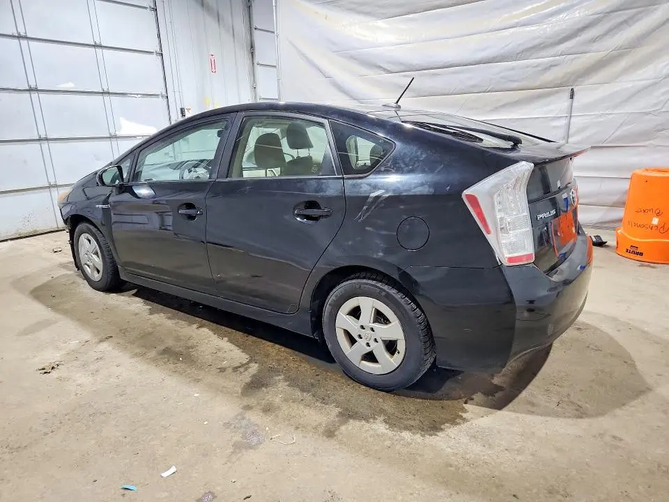 2011 TOYOTA PRIUS THREE  