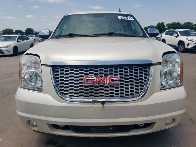 2013 GMC YUKON SLT  