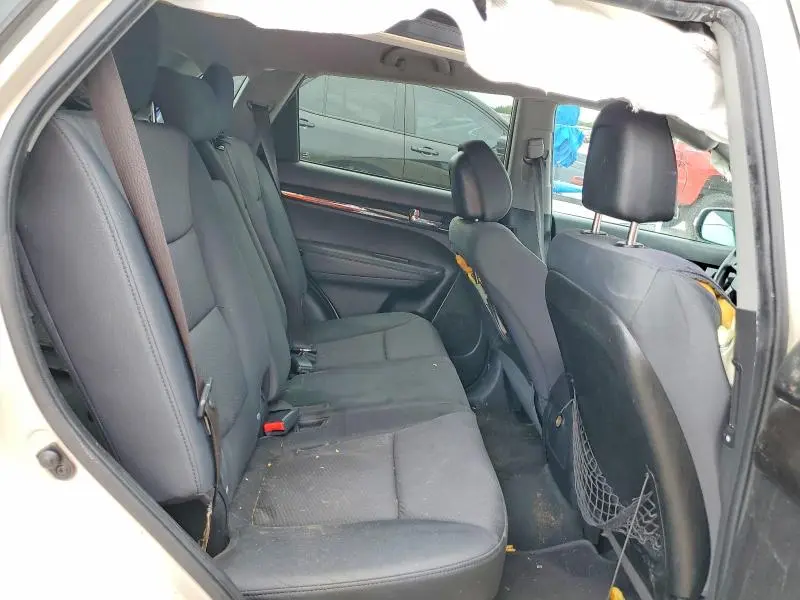 2012 KIA SORENTO LX  