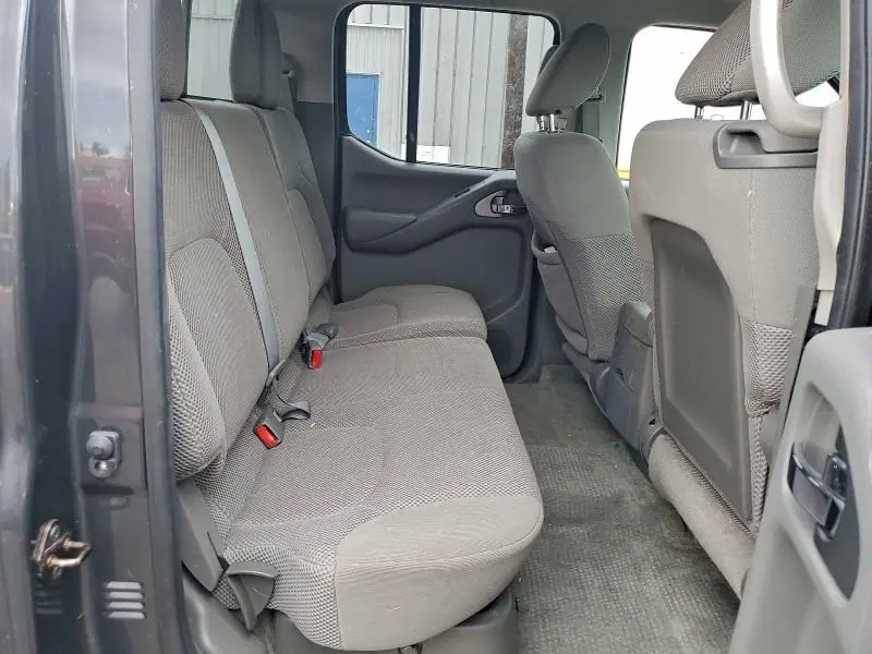 2014 NISSAN FRONTIER SV  