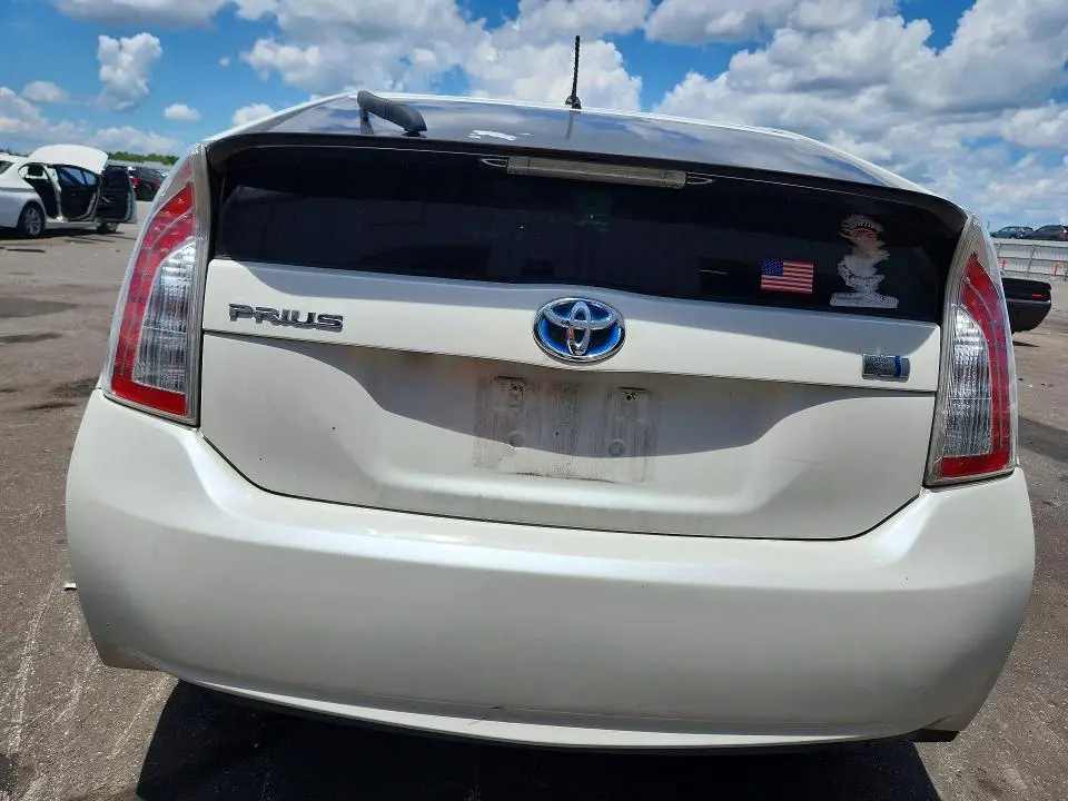 2013 TOYOTA PRIUS TWO  