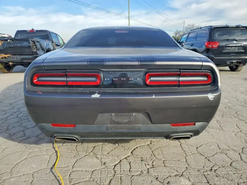 2016 DODGE CHALLENGER SXT  