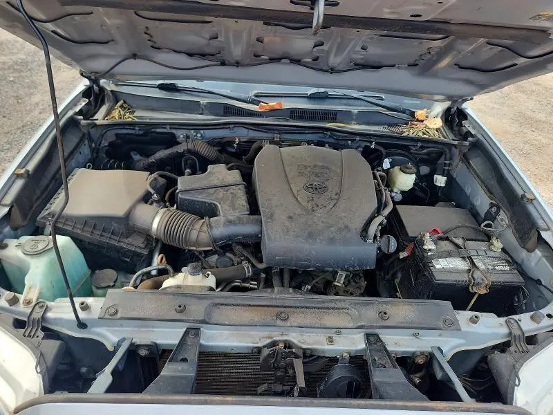 2021 TOYOTA TACOMA SR5 V6  
