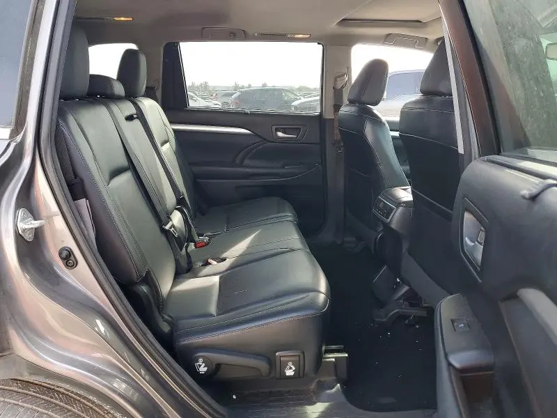 2015 TOYOTA HIGHLANDER XLE  