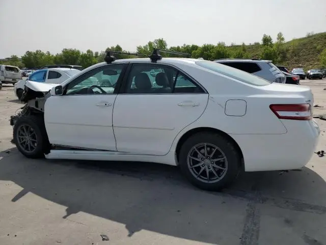 2011 TOYOTA CAMRY SE  