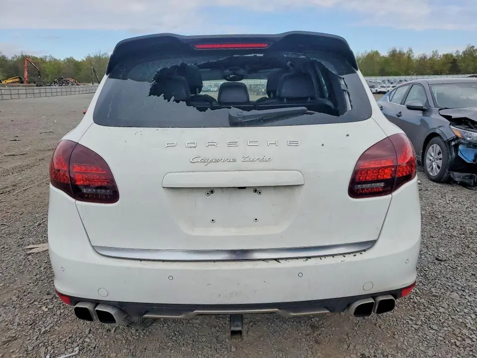 2012 PORSCHE CAYENNE TURBO  