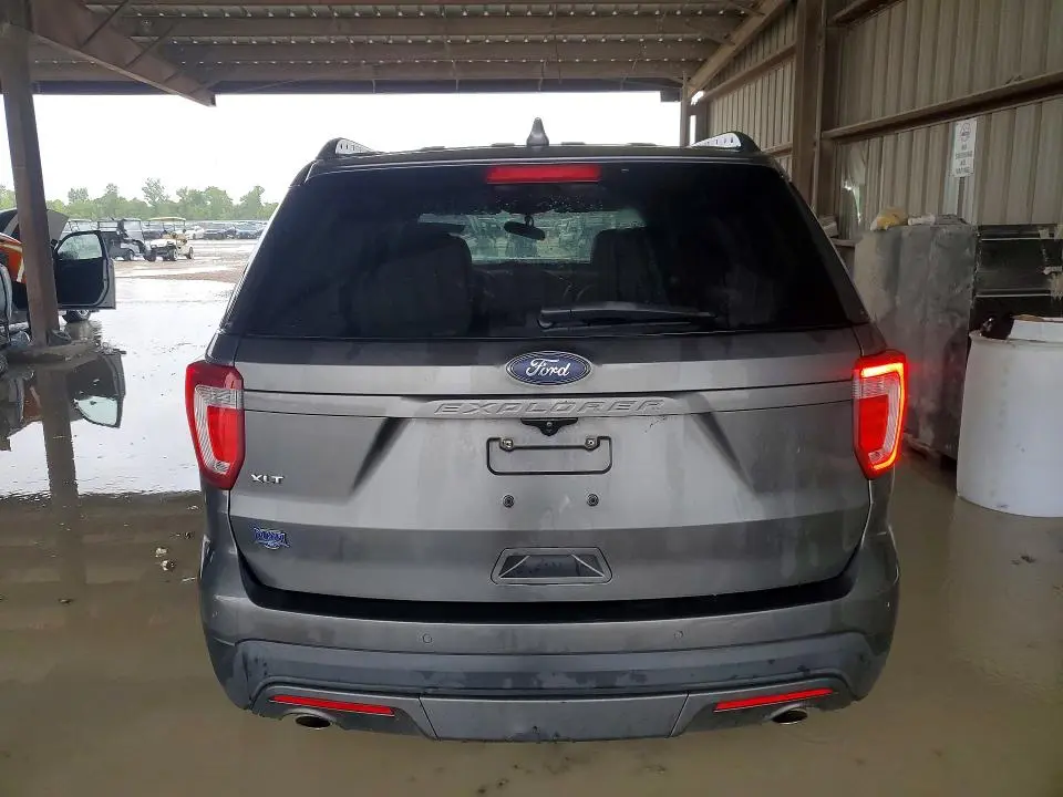 2017 FORD EXPLORER XLT  