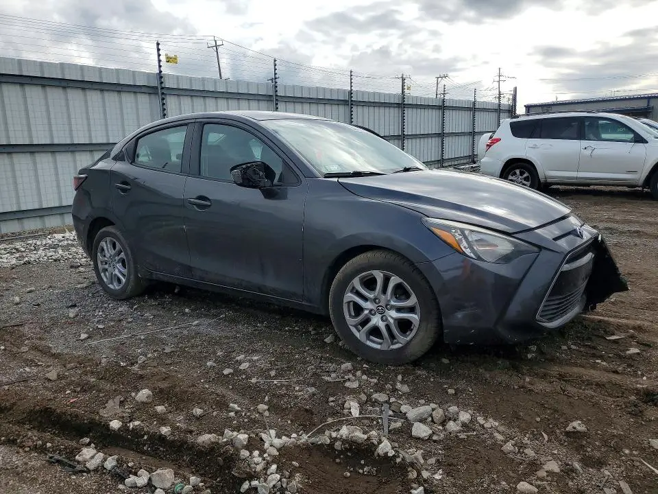 2018 TOYOTA YARIS IA BASE  