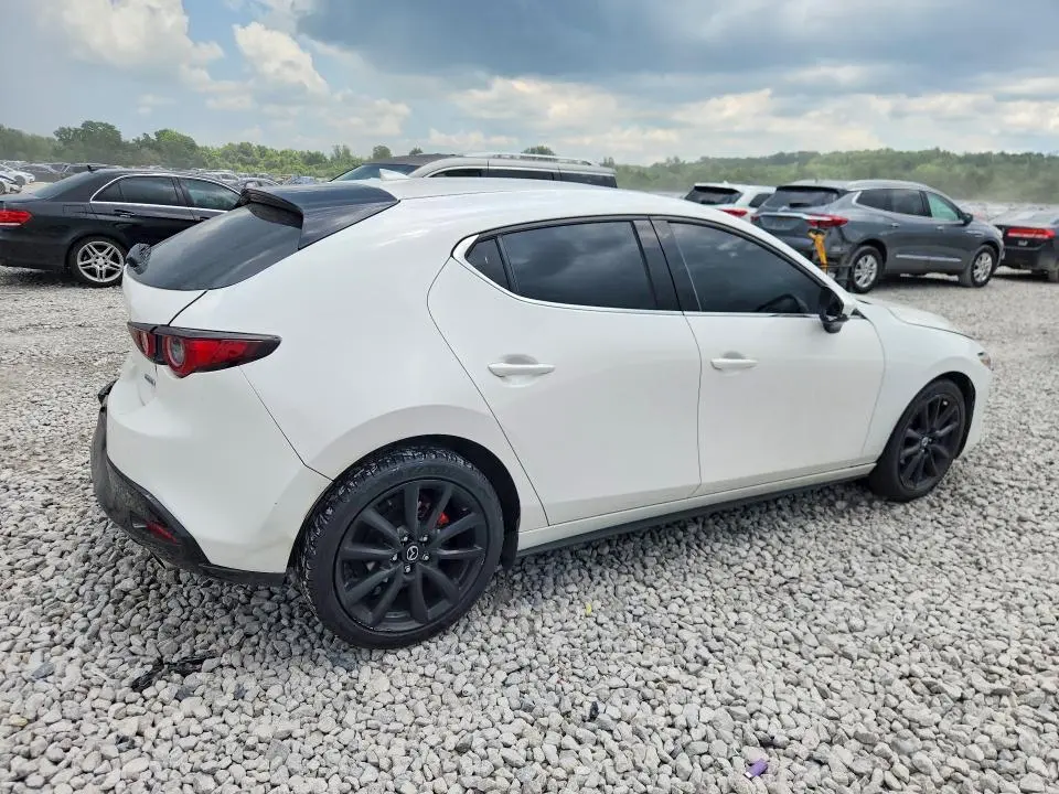 2022 MAZDA 3 PREMIUM  