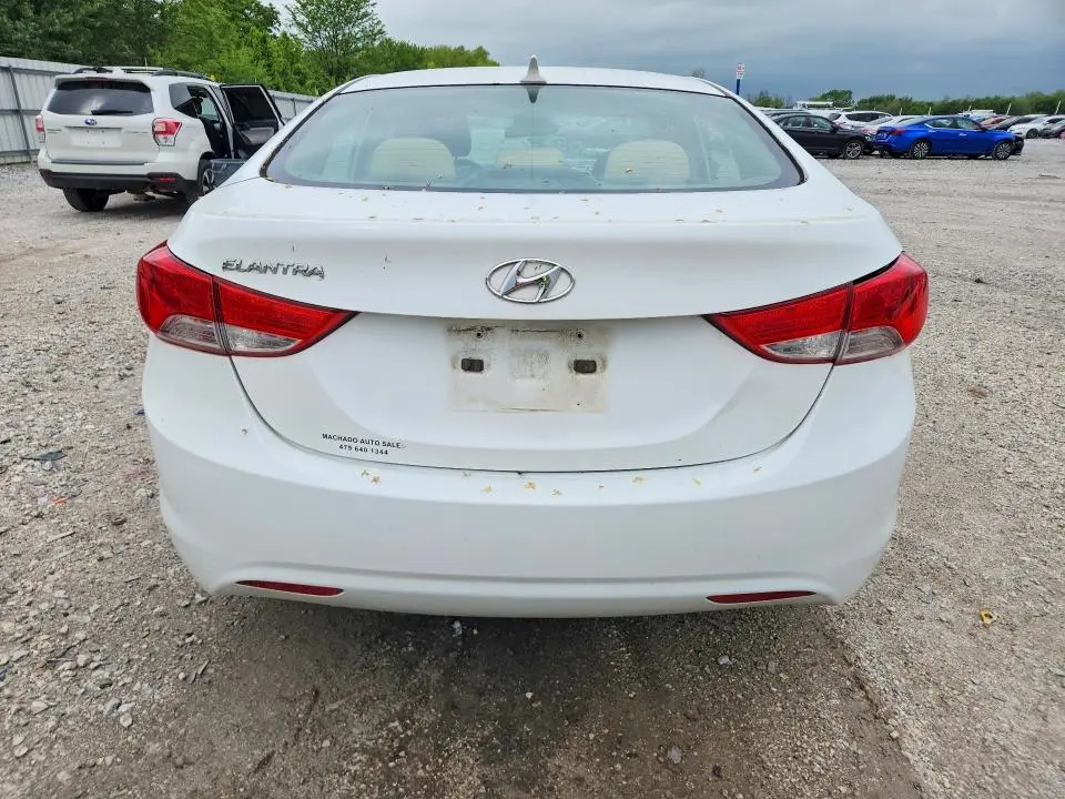 2013 HYUNDAI ELANTRA GLS  