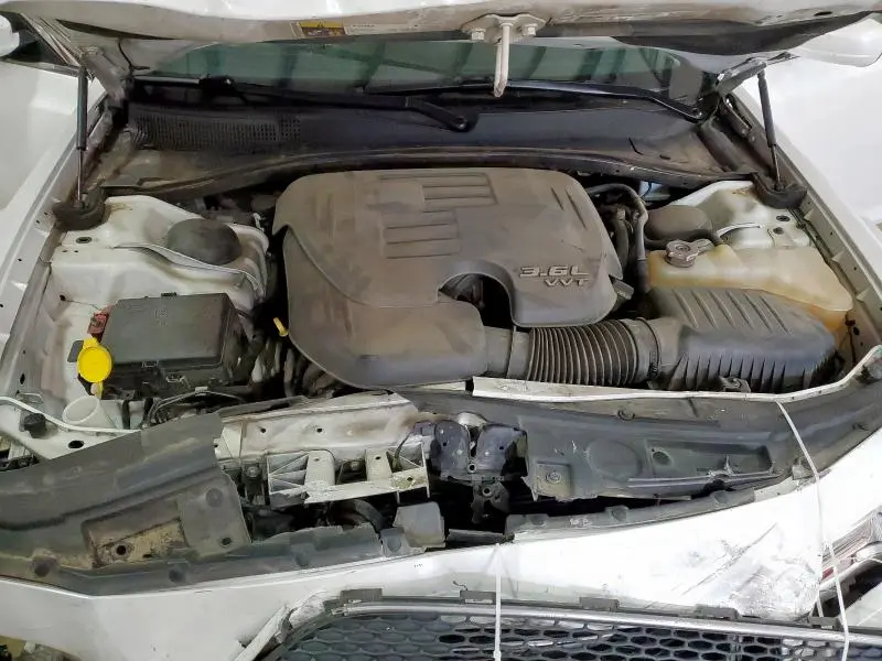 2016 CHRYSLER 300 LIMITED  