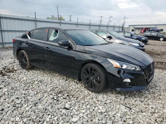 2022 NISSAN ALTIMA SR  